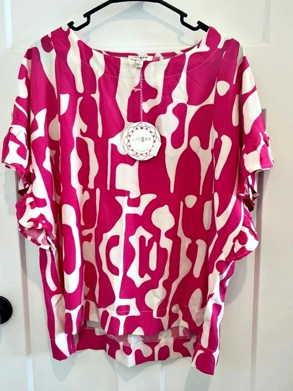 Umgee Women's Abstract Top in Pink & White NWT